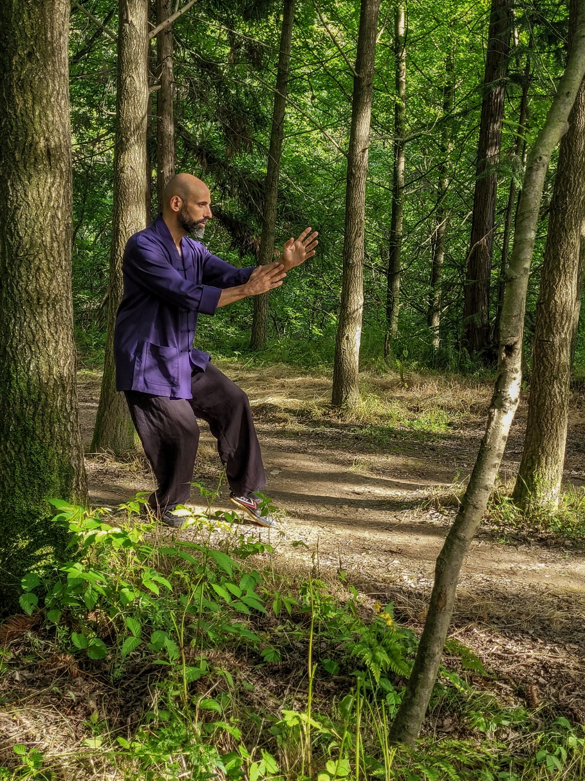 Antoine pratique le shiatsu en pleine nature